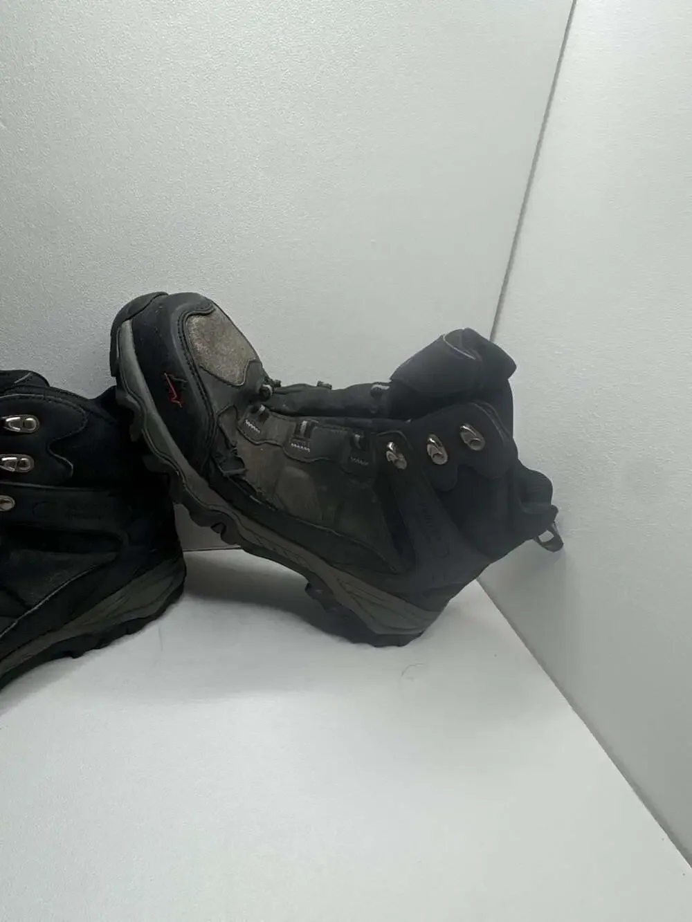 NORTIV8 Men's Mid-Ankle Waterproof Hiking Boots